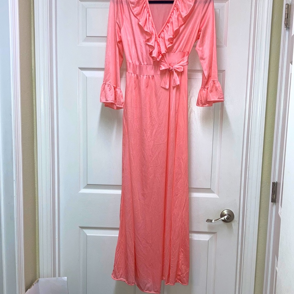 Vintage Silky Ruffled Robe - Picture 2 of 6